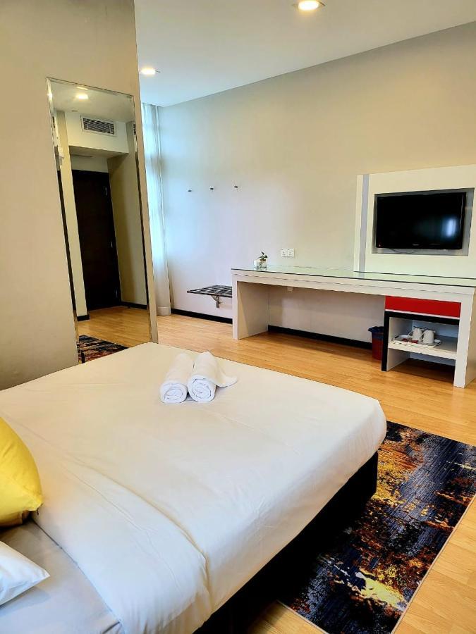Lovita Hotel Kuantan Zewnętrze zdjęcie