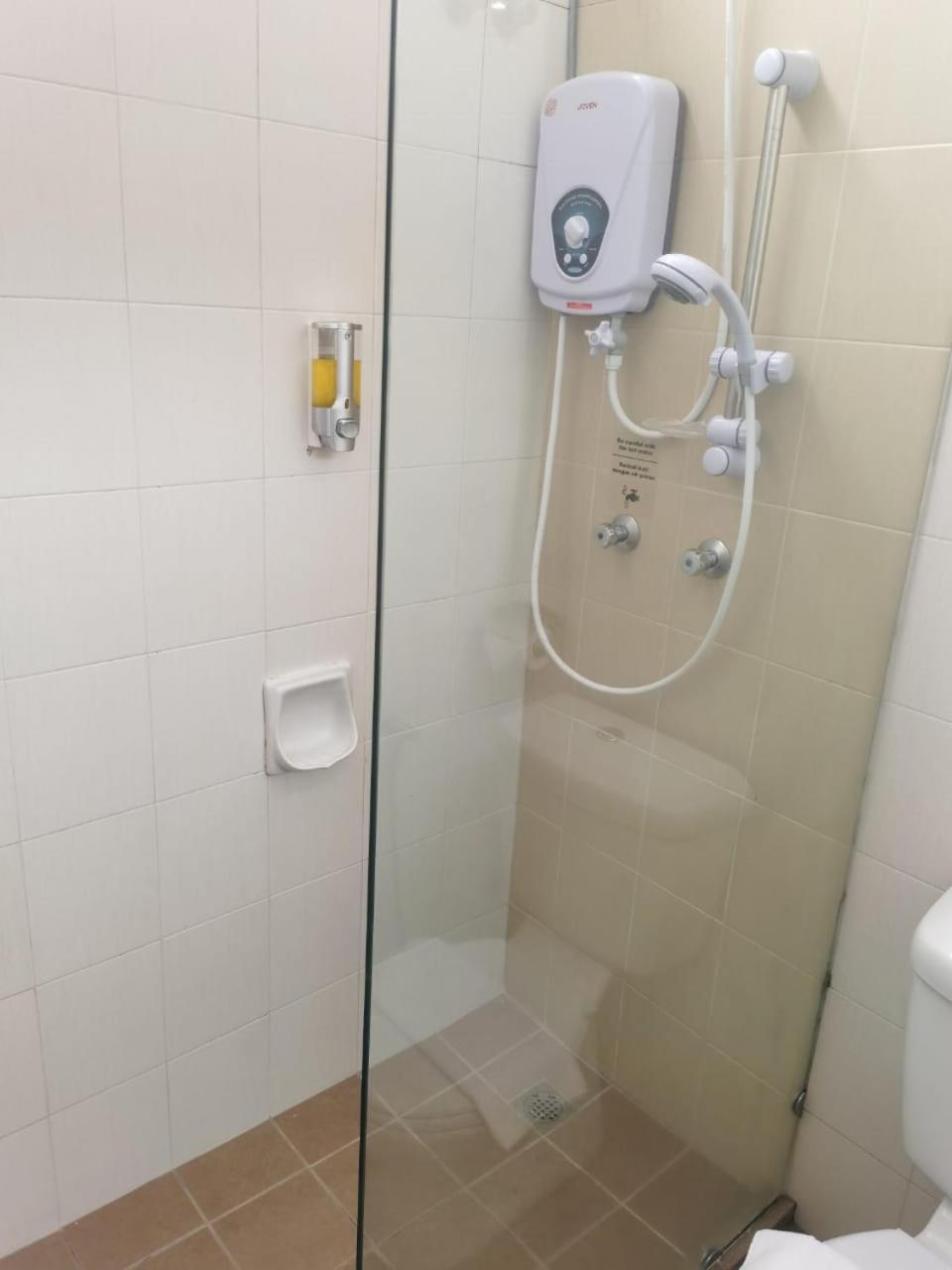 Lovita Hotel Kuantan Zewnętrze zdjęcie